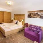 Tirolerhof Hotel 4*