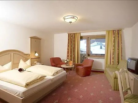 Tirolerhof Hotel 4*